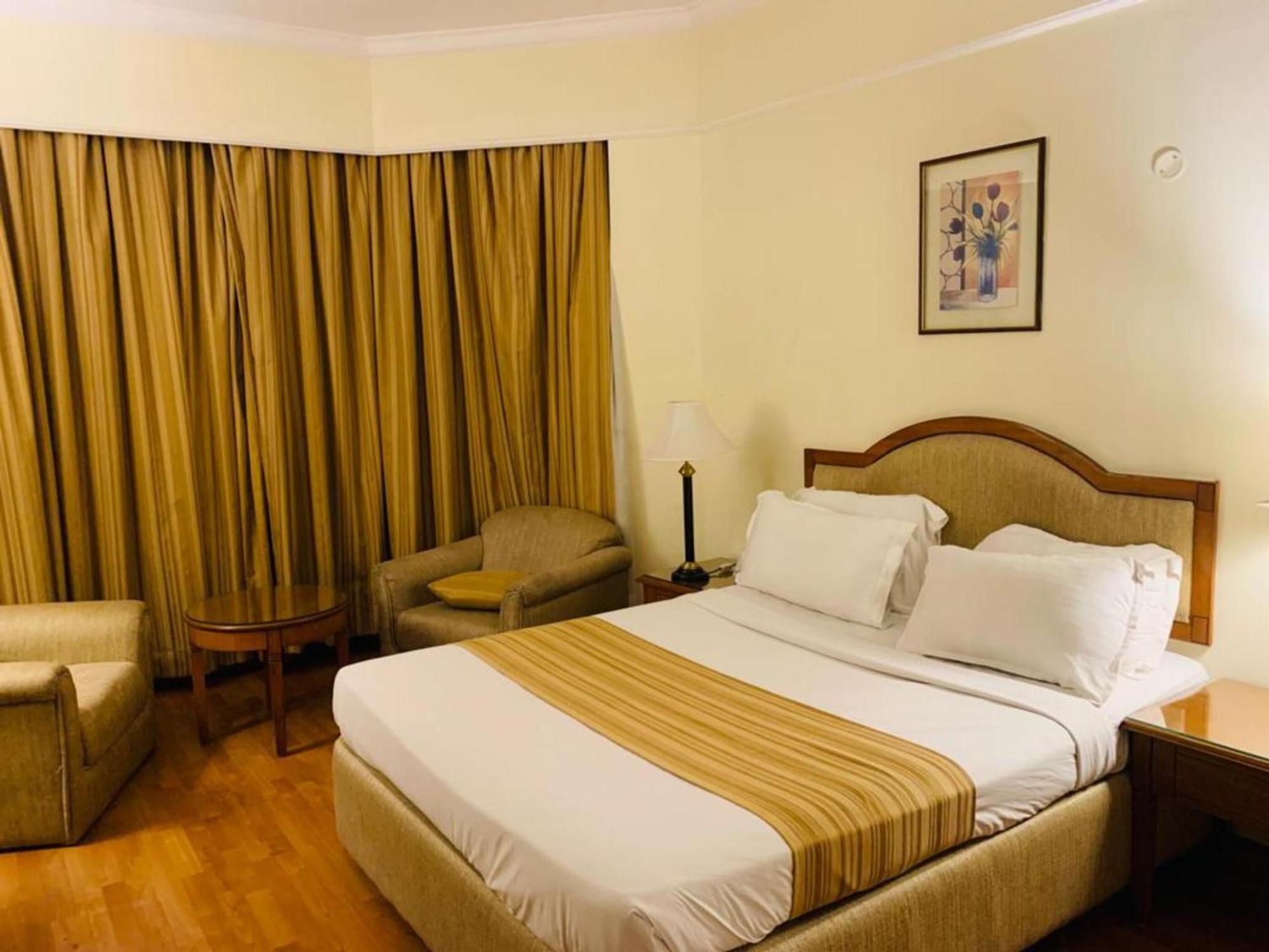 Katriya Hotel And Tower Hyderabad Exterior foto