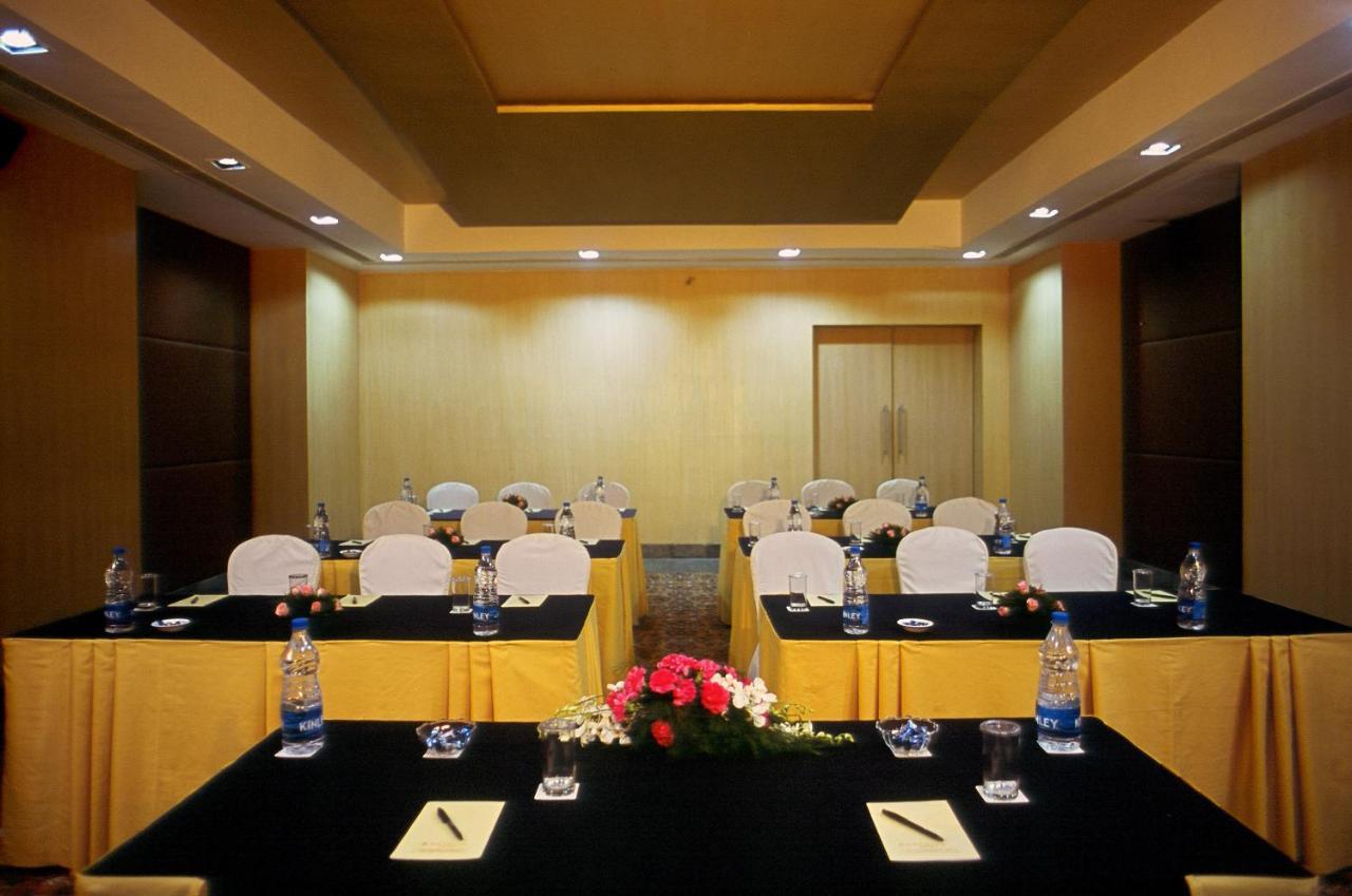 Katriya Hotel And Tower Hyderabad Exterior foto