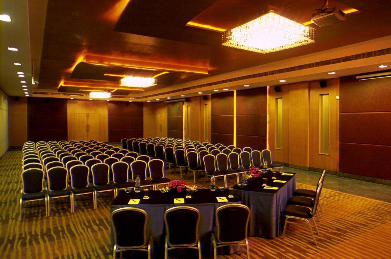 Katriya Hotel And Tower Hyderabad Exterior foto